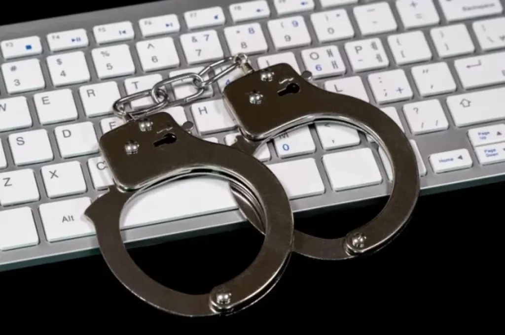 Житель Выксы получил 280 часов работ за кражу телефона школьницы